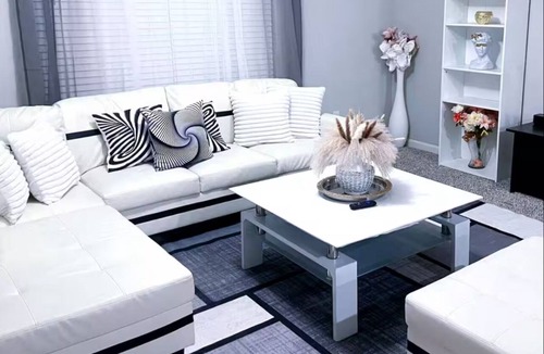 Anna Bed & Breakfast | Private BDR Prime LocationnNewly Renovated WiFi