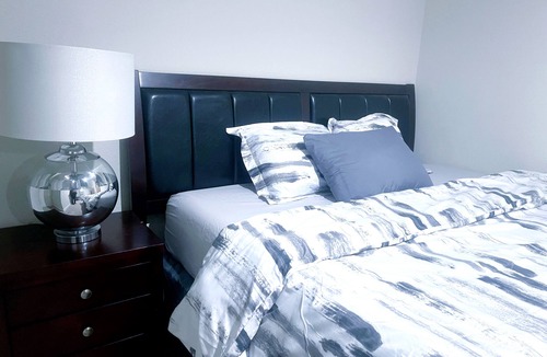 Anna Bed & Breakfast | Private BDR Prime LocationnNewly Renovated WiFi