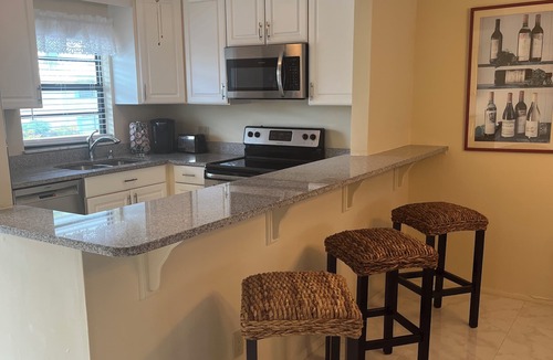 Indian River Shores Condo | Private Beach Access - 2 min walk from unit!