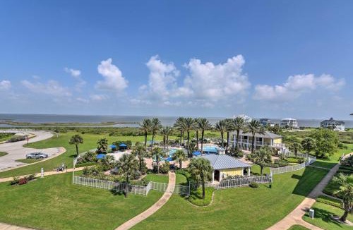 Red Fish Cove House | Private Beach Access: Galveston Resort Condo!