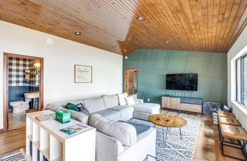 Baxter House | Private Beach and Dock White Sand Lake Retreat!