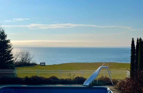 Carleton-sur-Mer House | Private Beach house, Maison de plage privée