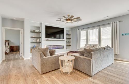 Maryus House | Private Beach & Deck: Bayfront Home in Hayes!