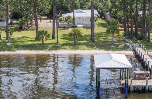 Panacea House | Private Beach & Dock - Quiet Waterfront Retreat on Ochlockonee Bay