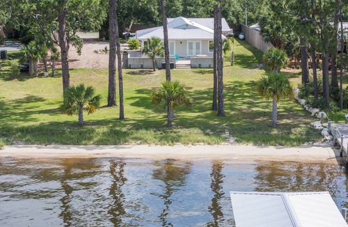 Panacea House | Private Beach & Dock - Quiet Waterfront Retreat on Ochlockonee Bay