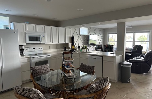 Twin Oaks House | Private beach, hot tub, 2 kitchens, 2 laundry rooms, game room, dock, firepit