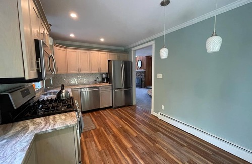 Baiting Hollow House | Private beach house - steps to Hamptons & wineries