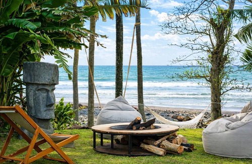 Cemagi Villa | Private beach Oceanfront 3bd Villa