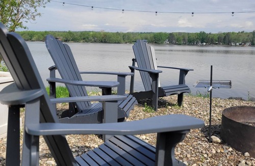 Plaisance Ski Chalet | Private beach on the Ottawa river!