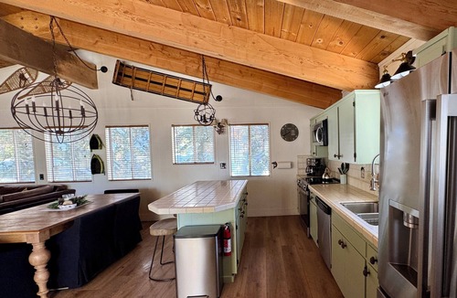 Talmont House | Private Beach Park, Sauna, Hot Tub, Dog & Family Friendly