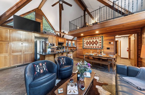 Ridgewood Cabin | Private Beach + Pier + Hot Tub | Carnelian Bay | Grand Elk Chalet