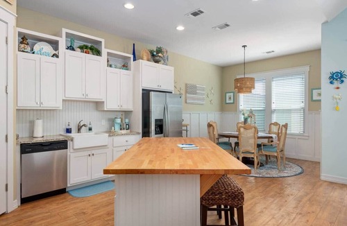 Sailhouse House | Private Beach+Pier+Pool | Ground Floor EZ Access