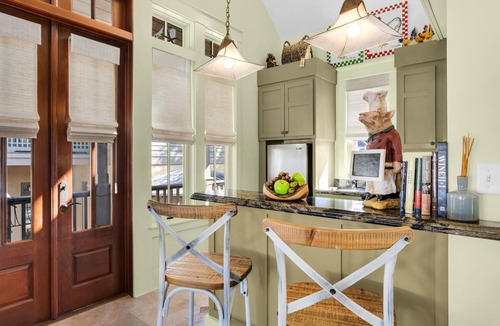Rosemary Beach Cottage | PRIVATE BEACH/POOL ACCESS-Whimsical Getaway-Newly Refurbished-2 Bikes