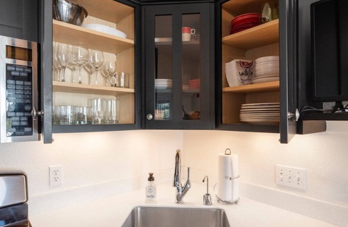 Elkhart Lake Condo | Private Beach, Pools & Full-Kitchen