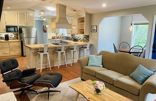 Emerald Isle House | Private Beach Retreat - Outdoor Living, Dog Friendly Yard, Hot Tub, Game Room