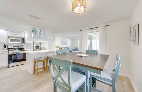 Siesta Key Villa | Private Beach Retreat on Siesta Key! Bright Villa