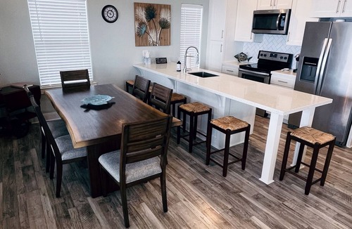 Gilchrist House | Private Beachfront House on Bolivar Peninsula – Clean, Quiet & Steps to Sand