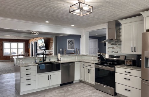 Long Lake House | Private beach