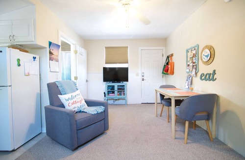 Jacksonville Beach Cottage | Private Beachy Guest Cottage!