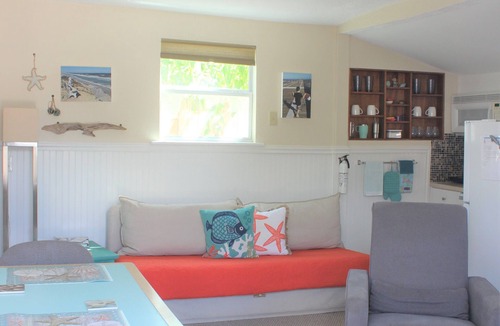 Jacksonville Beach Cottage | Private Beachy Guest Cottage!