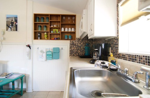 Jacksonville Beach Cottage | Private Beachy Guest Cottage!