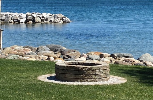 Manitoulin District Cottage | Private beachfront cottage on Manitoulin Island @Islandtime Cottage Rentals