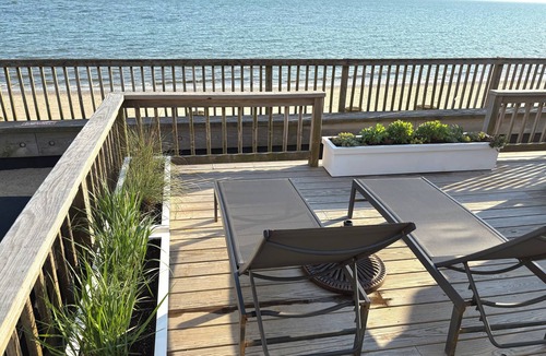 North Truro Cottage | Private Beachfront Cottage for 2—Spacious Deck on the Water, Breathtaking Views!