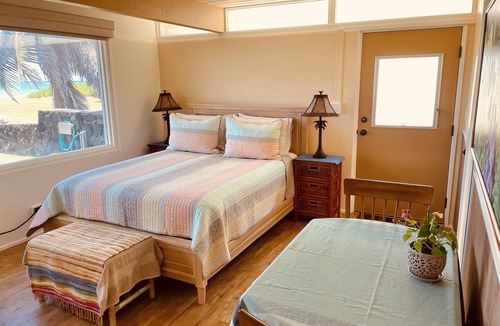 Kalama Tract Bed & Breakfast | PRIVATE BEACHFRONT RENTAL