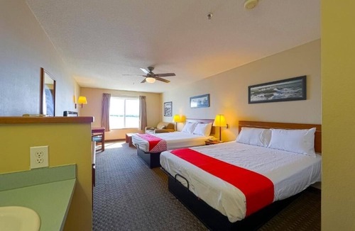Lincoln City Hotel | Private Beachside 2 Rooms w/Ocean Views & Close Dining Options