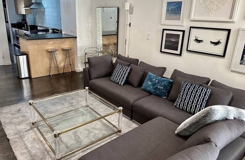 Turtle Bay House | Private, Beautiful Eastside Townhome near UN