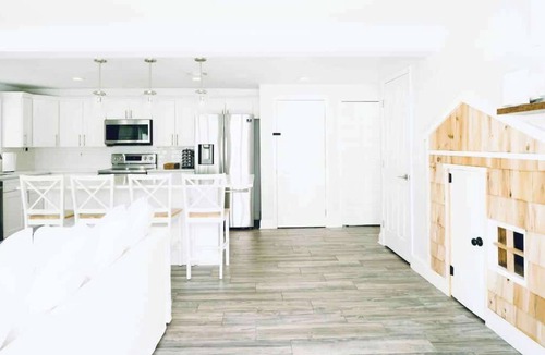 Neptune Beach House | Private beautiful beach house