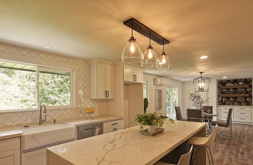 Boulevard Bluffs House | Private, beautifully updated rambler on 1/2 acre