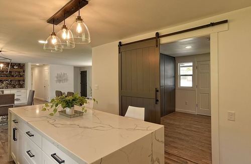 Boulevard Bluffs House | Private, beautifully updated rambler on 1/2 acre