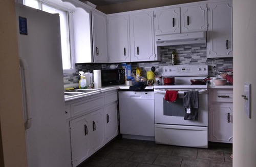 Forest Lawn House | Private Bedroom #3 on main floor