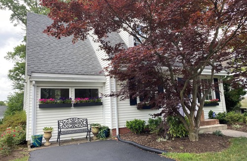 Ewing House | Private bedroom with bathroom-private entrance