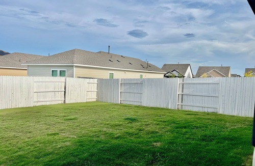 Elgin House | Private Bedroom with full shared bathroom in Elgin, Texas
