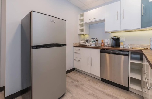 Danbury Apartment | Private Bedroom with Private Bathroom