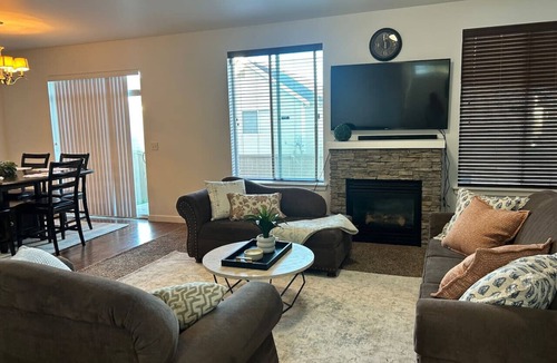 Guide Meridian Apartment | Private Bellaire in Bellingham