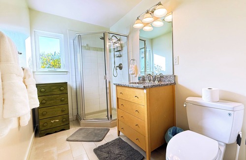 Berkeley Hills Apartment | Private Berkeley Hills Studio Suite With Laundry