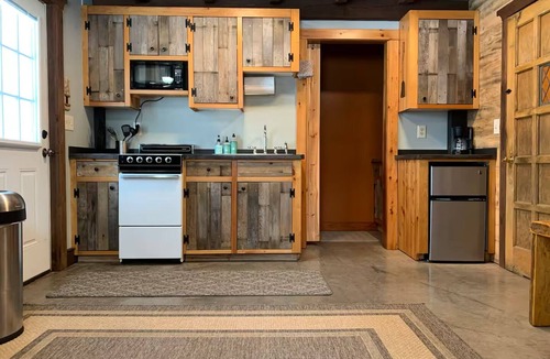 Palmers House | Private Blue Pine Getaway