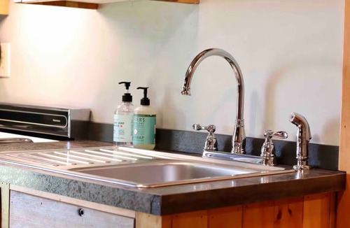 Palmers House | Private Blue Pine Getaway