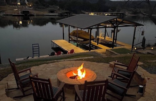 Burnet House | Private Boat Slip| Lakefront | Putting Green | Firepit
