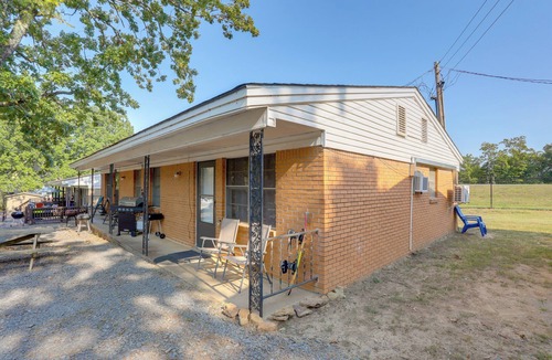 Greers Ferry Cabin | Private Boat Slip: Boater's Haven in Greers Ferry!