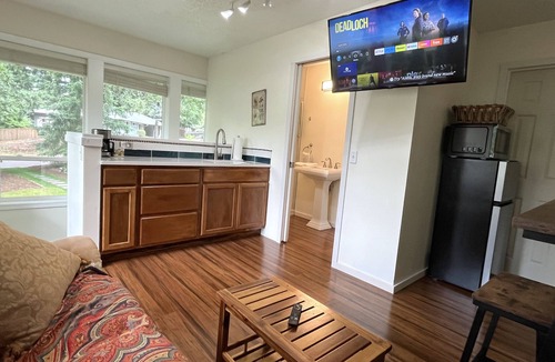 Bull Mountain Apartment | Private Bull Mountain Apartment