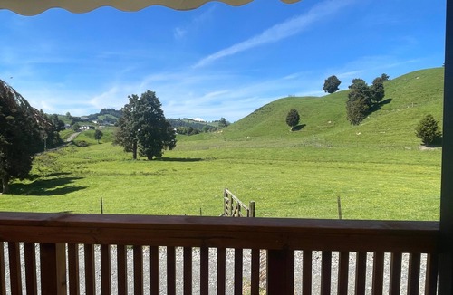 Taumarunui Villa | Private Bush Hut Wi