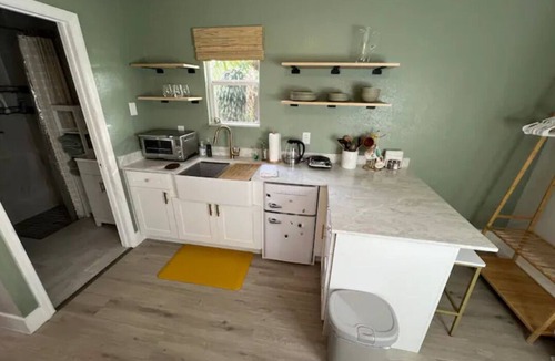 Lake Worth Cabin | Private Cabana near West Palm and Lake Worth