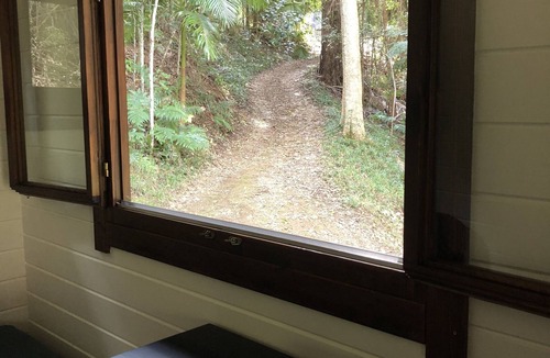 Upper Burringbar Cabin | Private Cabin in Hidden Glade