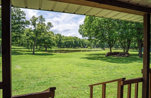Grove Cabin | Private Cabin by Pond - 5 Mins from Wolf Creek Boat Ramps