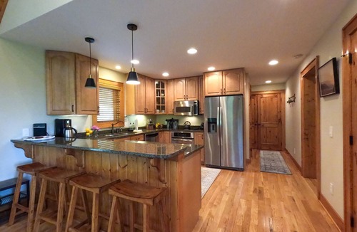 Dillard Cabin | Private Cabin Getaway w/Fireplace, View & Games 🏔️⛳️