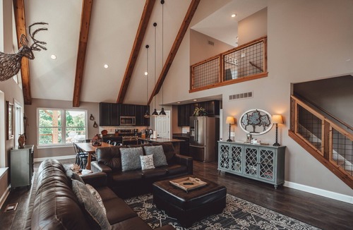 Rockbridge Cabin | Private Cabin | Hot Tub, Trails, FirePit, Wifi